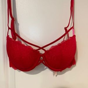 NWT VS Pink Push Up Bra